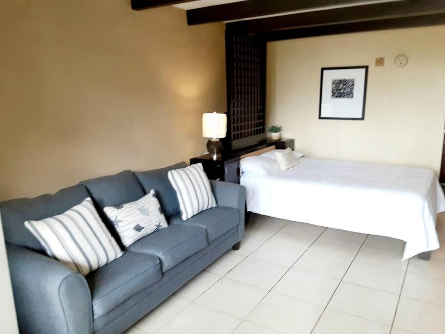 Beautiful One Bedroom Resort-Style Studio With Pool And Beach Access Ruskin Ngoại thất bức ảnh